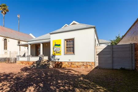 False - Office For Sale in Riversdale, Western Cape - M123992