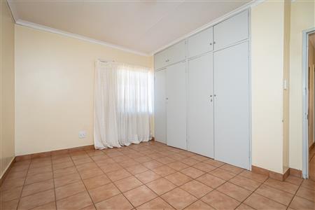 False - House For Sale in Geelhoutpark, Rustenburg, North West - M124026