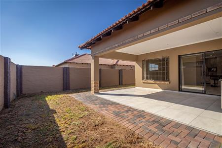 False - House For Sale in Waterkloof AH, Rustenburg, North West - M124014