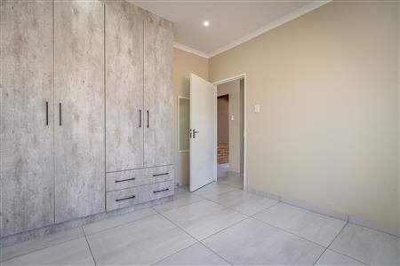 False - House For Sale in Waterkloof AH, Rustenburg, North West - M124014