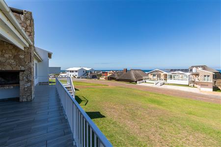 False - House For Sale in Jongensfontein, Stilbaai, Western Cape - M124060