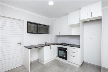 False - Apartment For Sale in Lincoln Meade, Pietermaritzburg, KwaZulu Natal - M124061