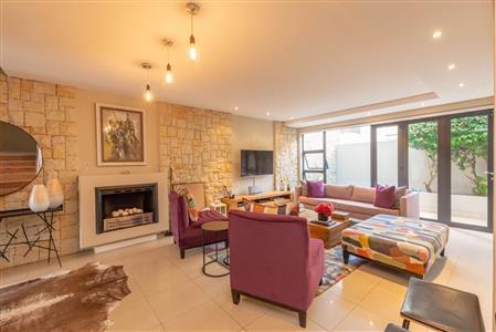 False - Townhouse For Sale in Illovo, Sandton, Gauteng - M124068