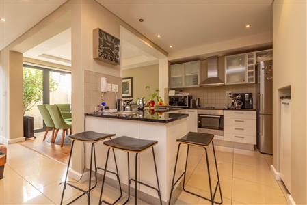 False - Townhouse For Sale in Illovo, Sandton, Gauteng - M124068