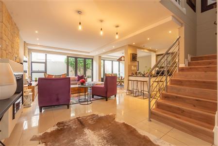 False - Townhouse For Sale in Illovo, Sandton, Gauteng - M124068