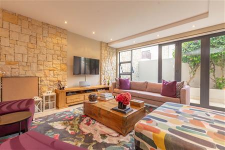 False - Townhouse For Sale in Illovo, Sandton, Gauteng - M124068