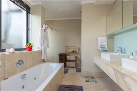 False - Townhouse For Sale in Illovo, Sandton, Gauteng - M124068