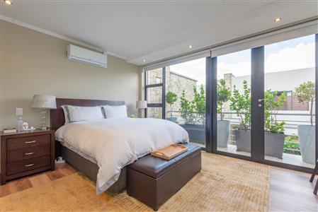 False - Townhouse For Sale in Illovo, Sandton, Gauteng - M124068