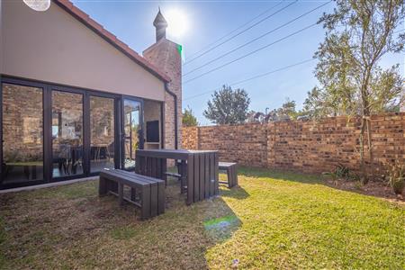 False - Townhouse For Sale in Avianto Estates, Krugersdorp, Gauteng - M124064