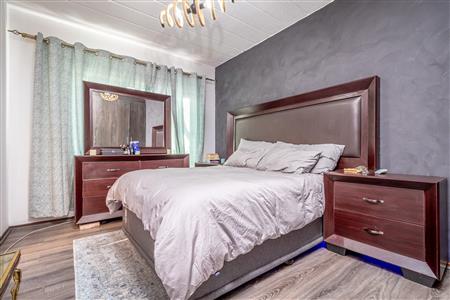 False - Apartment For Sale in Douglasdale, Sandton, Gauteng - M124078
