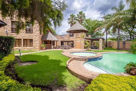 False - Apartment For Sale in Douglasdale, Sandton, Gauteng - M124078