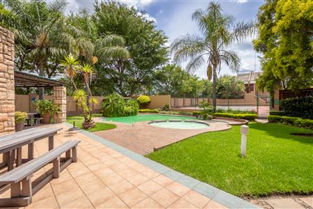 False - Apartment For Sale in Douglasdale, Sandton, Gauteng - M124078