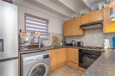 False - Apartment For Sale in Douglasdale, Sandton, Gauteng - M124078