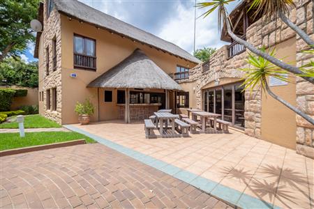 False - Apartment For Sale in Douglasdale, Sandton, Gauteng - M124078