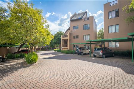 False - Apartment For Sale in Douglasdale, Sandton, Gauteng - M124078