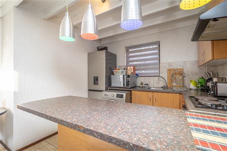 False - Apartment For Sale in Douglasdale, Sandton, Gauteng - M124078