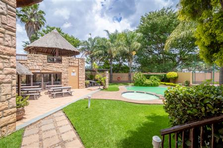 False - Apartment For Sale in Douglasdale, Sandton, Gauteng - M124078