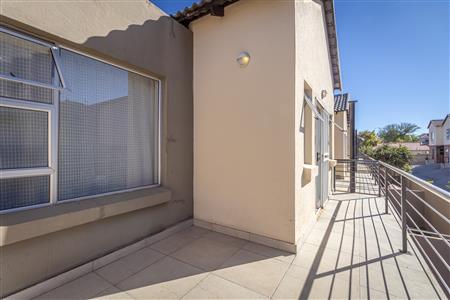 False - Townhouse rented out in Craigavon, Sandton - M124110