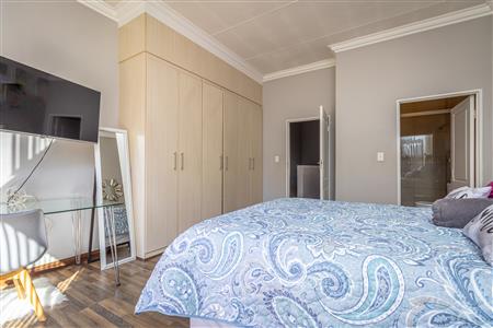 False - Townhouse rented out in Craigavon, Sandton - M124110