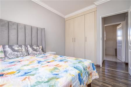 False - Townhouse rented out in Craigavon, Sandton - M124110