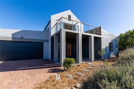 False - House For Sale in Stilbaai Wes, Stilbaai, Western Cape - M124098
