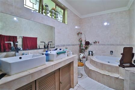 House For Sale in Winterskloof, Hilton, KwaZulu Natal - M124174