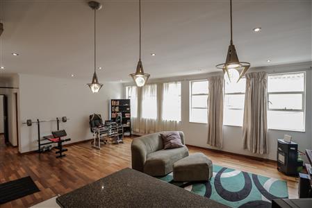 False - Apartment For Sale in Johannesburg Central, Johannesburg, Gauteng - M124250