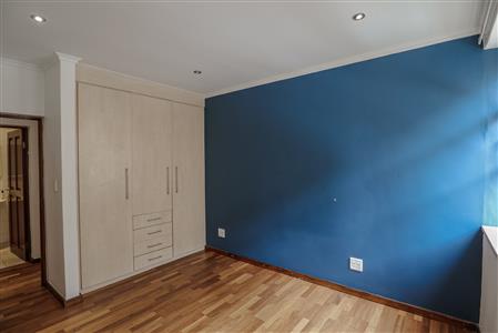 False - Apartment For Sale in Johannesburg Central, Johannesburg, Gauteng - M124250