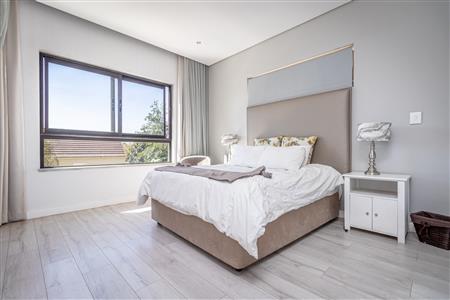 False - Apartment For Sale in Dunkeld, Johannesburg, Gauteng - M124309