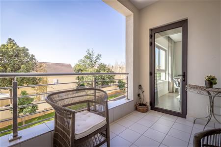 False - Apartment For Sale in Dunkeld, Johannesburg, Gauteng - M124309