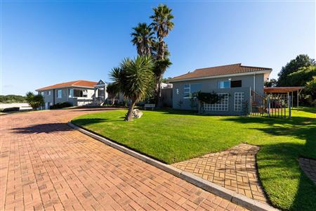 False - House For Sale in Stilbaai Wes, Stilbaai, Western Cape - M124363