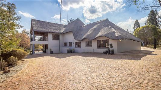 False - Farm For Sale in Chartwell, Randburg, Gauteng - M124372