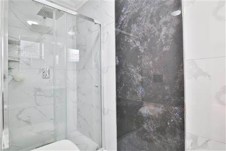 False - House for sale in Umhlanga, KwaZulu Natal - M124377