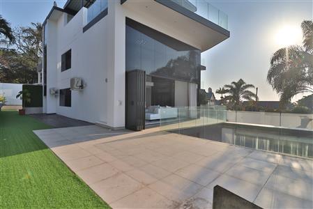 False - House for sale in Umhlanga, KwaZulu Natal - M124377