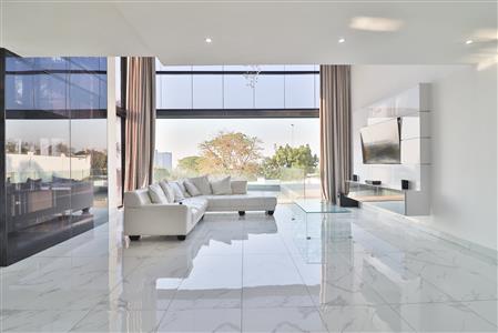 False - House for sale in Umhlanga, KwaZulu Natal - M124377