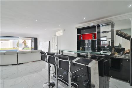 False - House for sale in Umhlanga, KwaZulu Natal - M124377