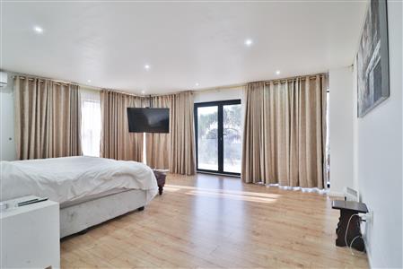 False - House for sale in Umhlanga, KwaZulu Natal - M124377