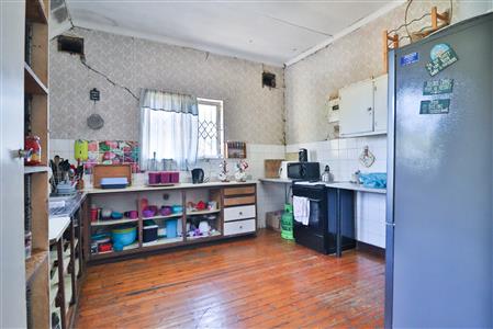 False - House for sale in Sherwood, Durban, KwaZulu Natal - M124379