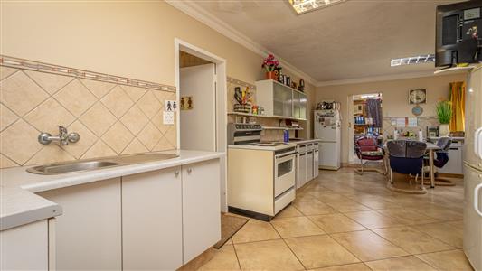 False - Farm for sale in Hekpoort, Krugersdorp - M124448