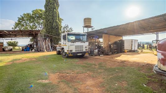 False - Farm for sale in Hekpoort, Krugersdorp - M124448