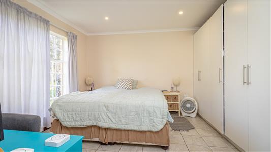 False - Farm for sale in Hekpoort, Krugersdorp - M124448