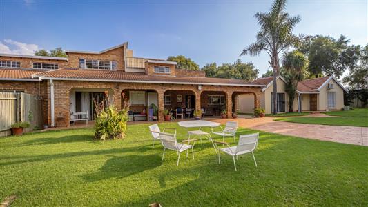 False - Farm for sale in Hekpoort, Krugersdorp - M124448