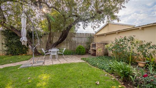 False - Farm for sale in Hekpoort, Krugersdorp - M124448