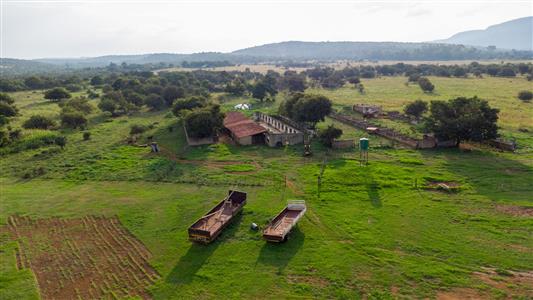 False - Farm for sale in Hekpoort, Krugersdorp - M124448