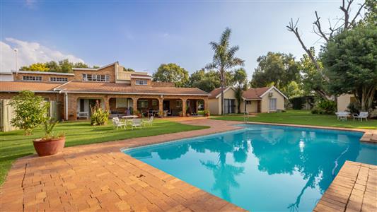 False - Farm for sale in Hekpoort, Krugersdorp - M124448