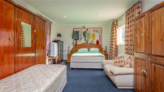 False - Farm for sale in Hekpoort, Krugersdorp - M124448