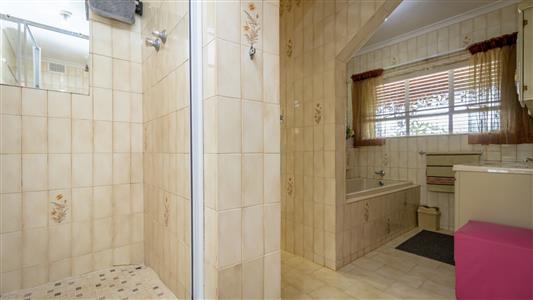False - Farm for sale in Hekpoort, Krugersdorp - M124448