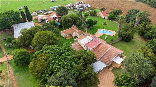 False - Farm for sale in Hekpoort, Krugersdorp - M124448