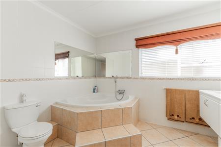 False - House For Sale in Country Club, Langebaan, Western Cape - M124470