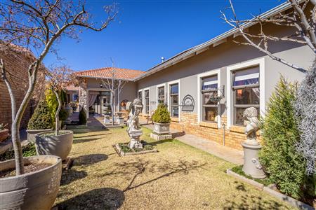False - Townhouse For Sale in Jordaan Park, Heidelberg, Gauteng - M124502